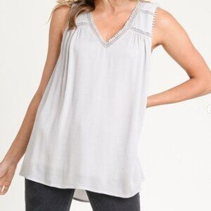 Eye-let Top